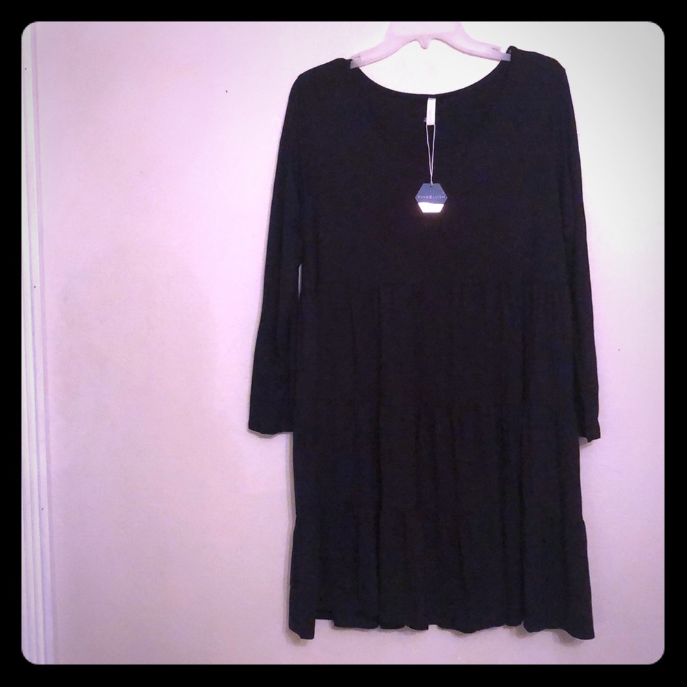PINK BLUSH: Black Long Sleeved Midi Dress 👗